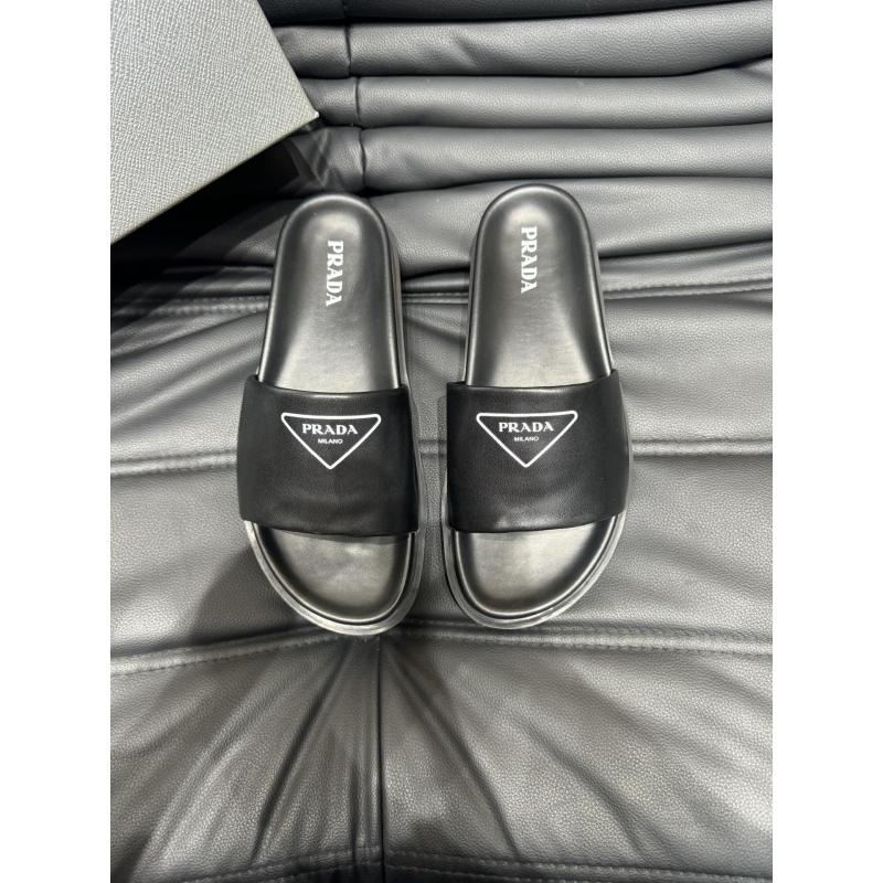 Pra*a sneakers